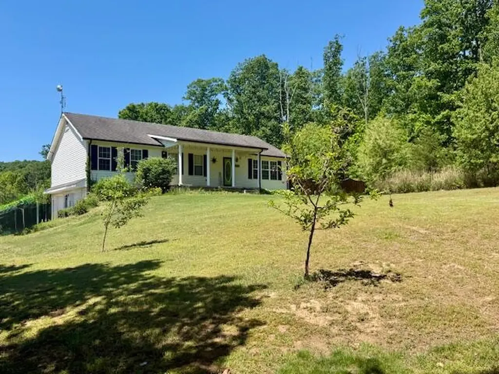 163 Sam Baughman Road Stanford KY 40484