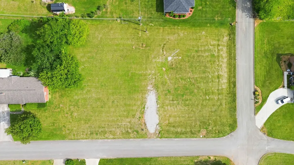 1910 Lancelot Drive Somerset KY 42503