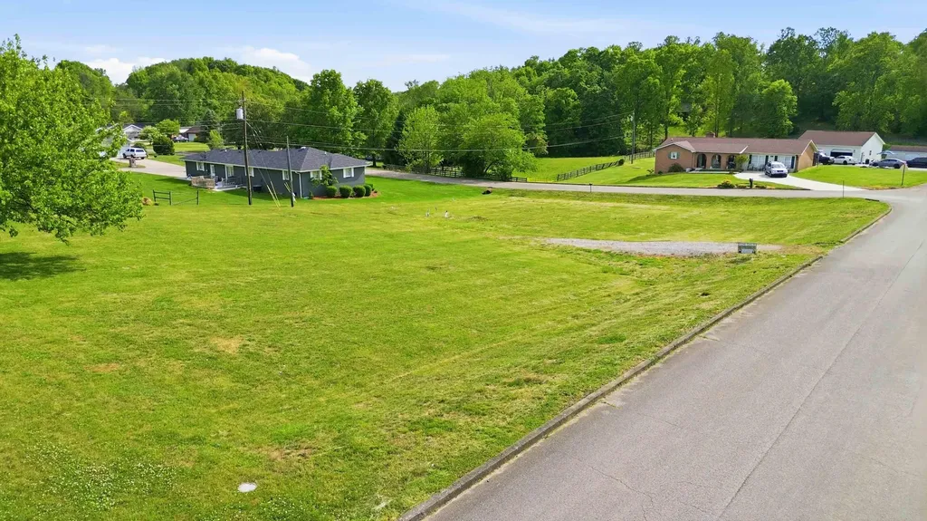 1910 Lancelot Drive Somerset KY 42503