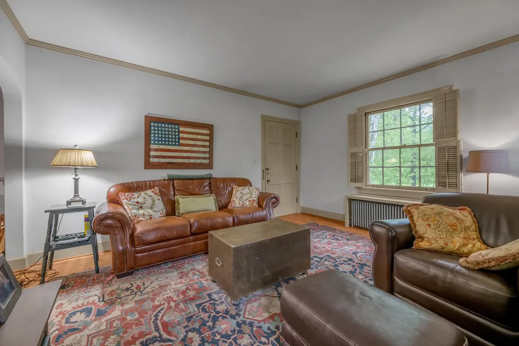 137 Sycamore Road Lexington KY 40502