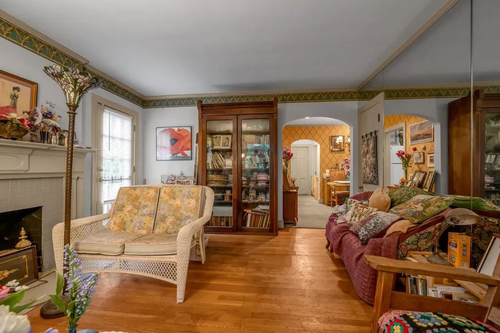 137 Sycamore Road Lexington KY 40502