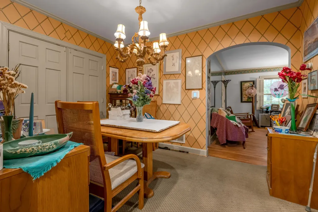 137 Sycamore Road Lexington KY 40502