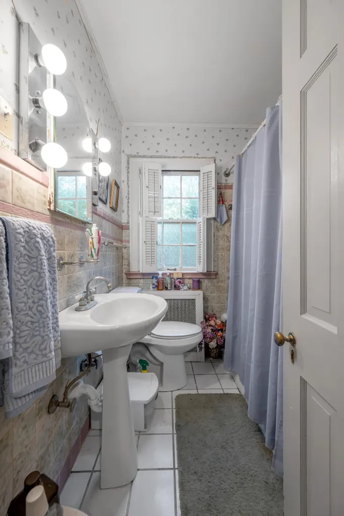 137 Sycamore Road Lexington KY 40502