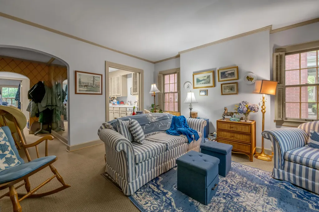 137 Sycamore Road Lexington KY 40502