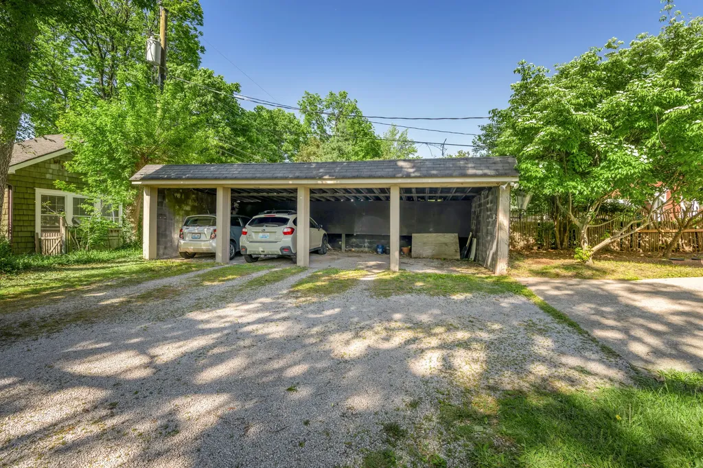 137 Sycamore Road Lexington KY 40502