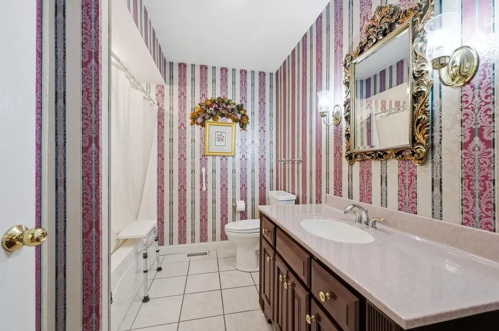 1191 Bridge Hill Road Lawrenceburg KY 40342