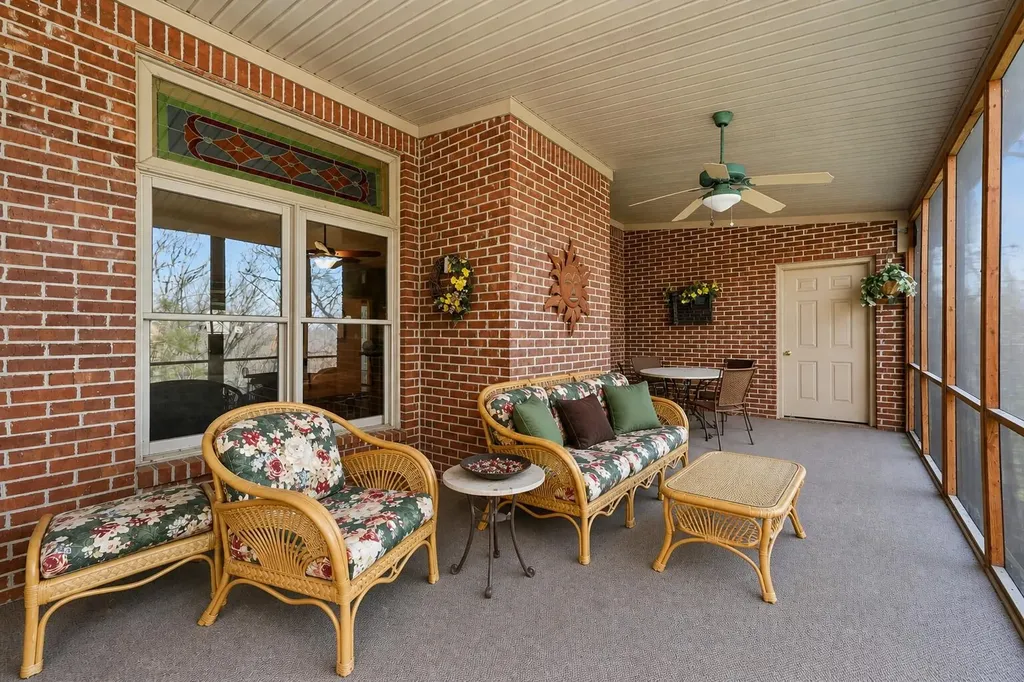1191 Bridge Hill Road Lawrenceburg KY 40342