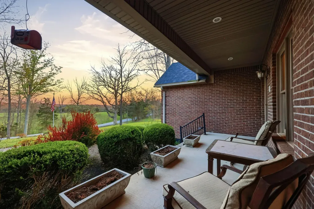 1191 Bridge Hill Road Lawrenceburg KY 40342