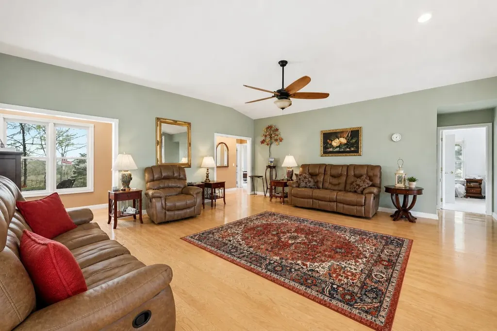 1191 Bridge Hill Road Lawrenceburg KY 40342