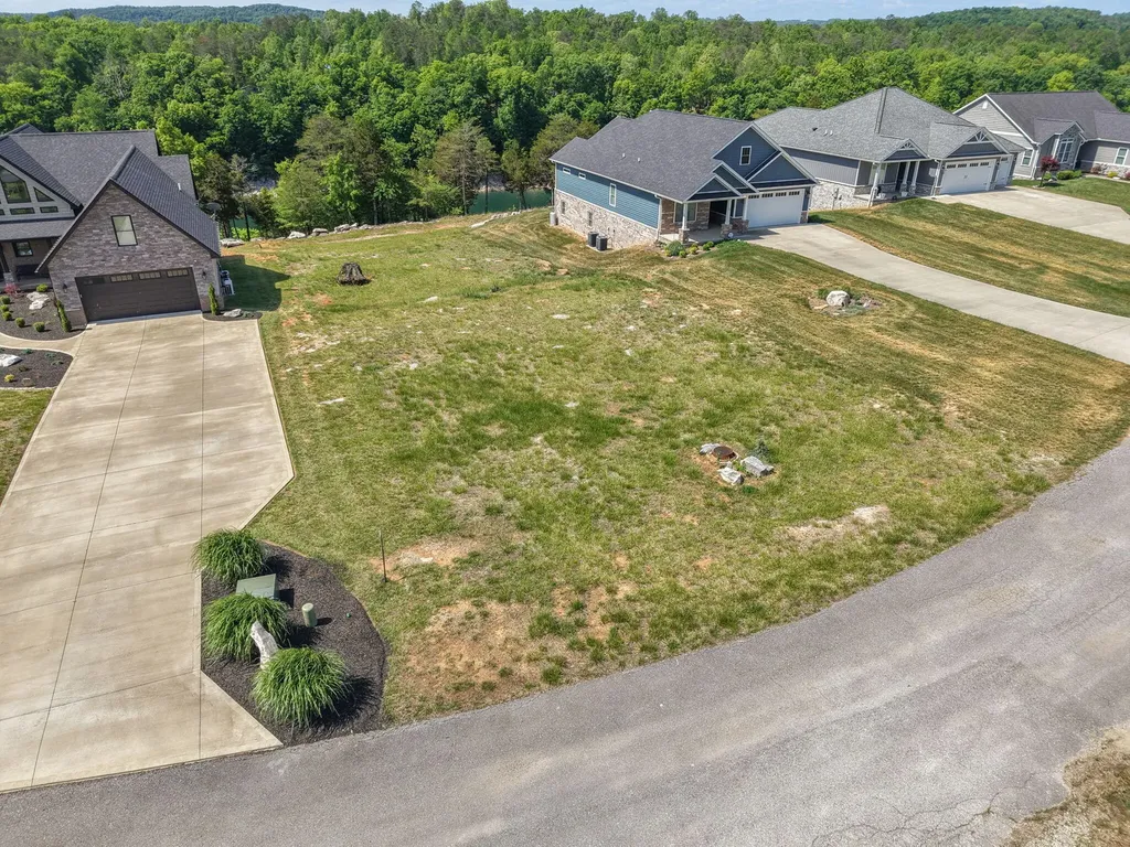 Lot 10 W Canterbury Drive Bronston KY 42518