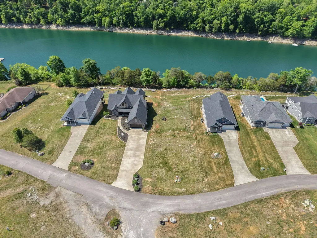 Lot 10 W Canterbury Drive Bronston KY 42518