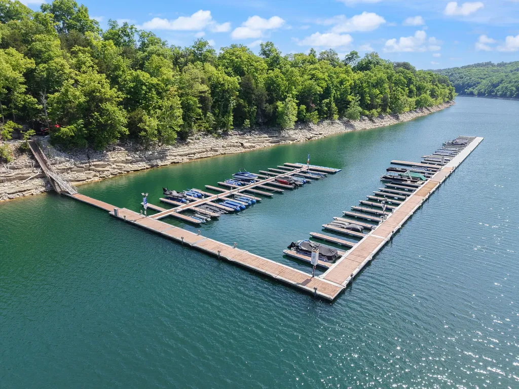 Lot 10 W Canterbury Drive Bronston KY 42518