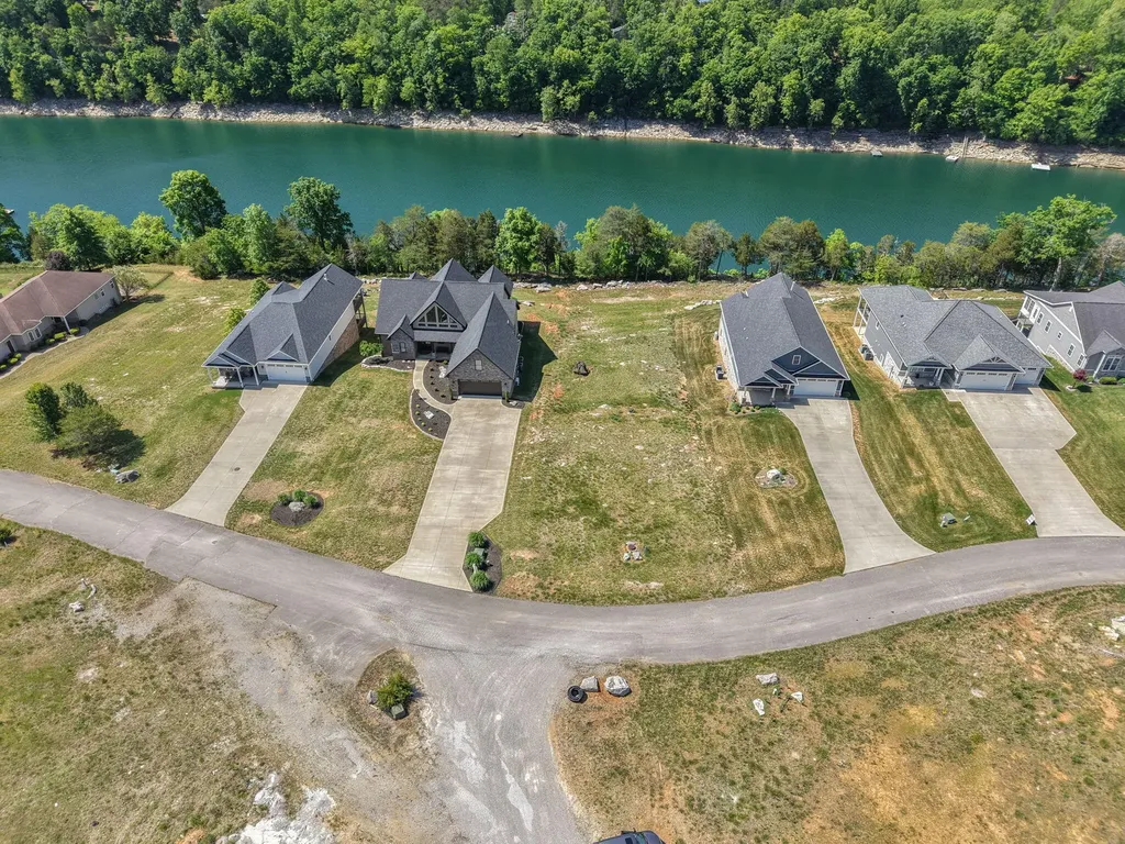 Lot 10 W Canterbury Drive Bronston KY 42518