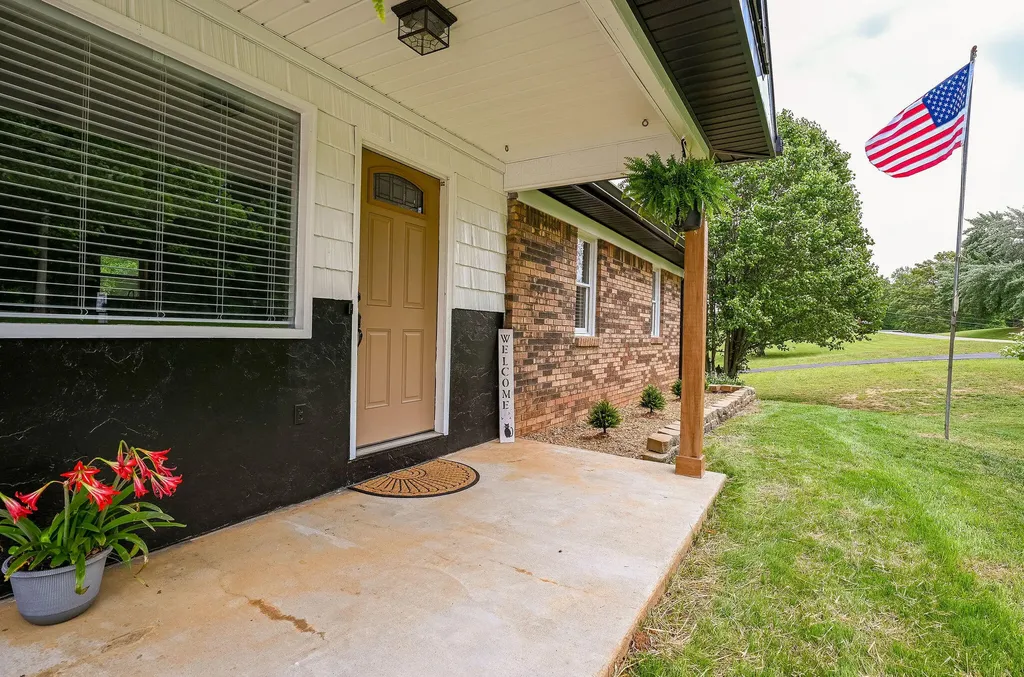 1070 Kentucky 2393 Monticello KY 42633