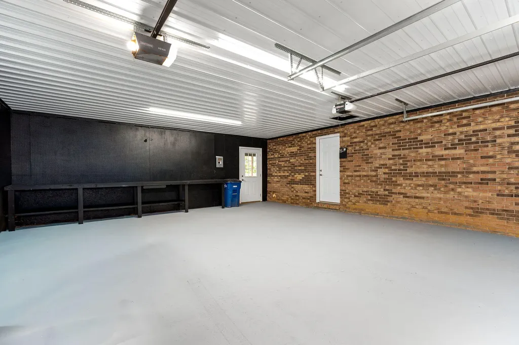 1070 Kentucky 2393 Monticello KY 42633