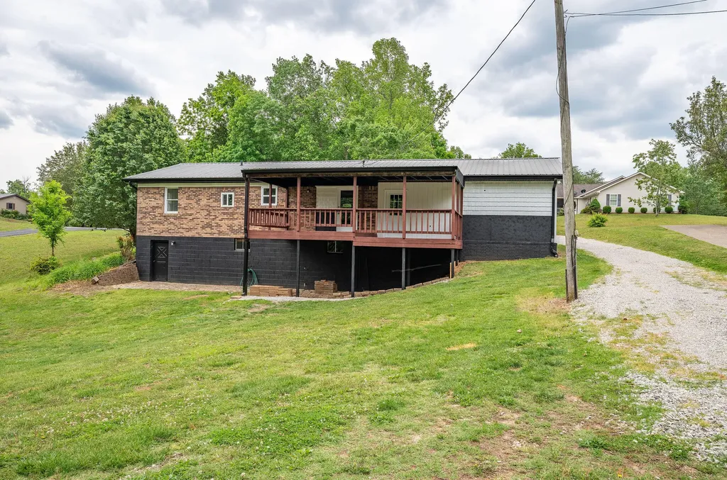 1070 Kentucky 2393 Monticello KY 42633