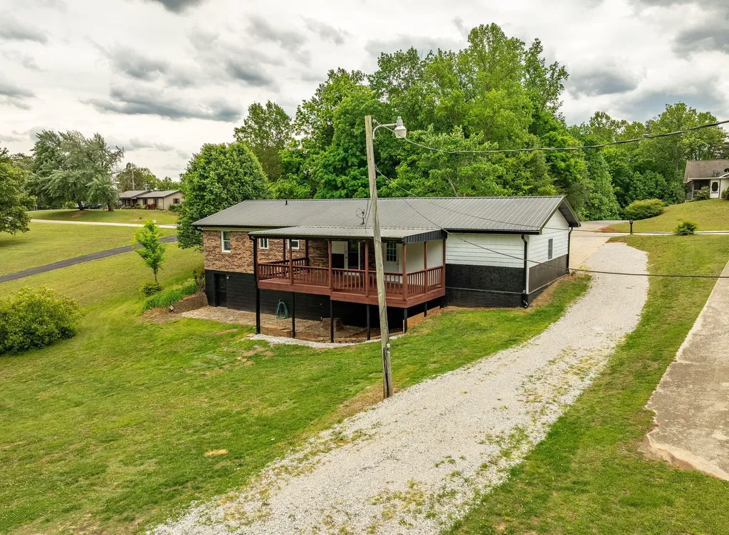 1070 Kentucky 2393 Monticello KY 42633