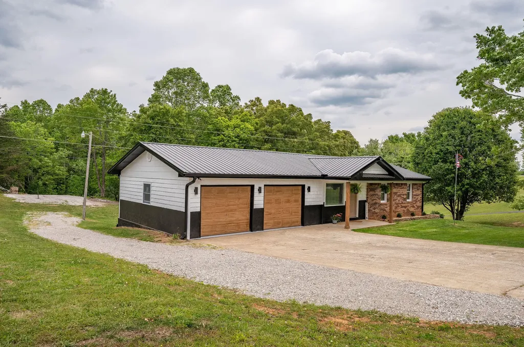 1070 Kentucky 2393 Monticello KY 42633