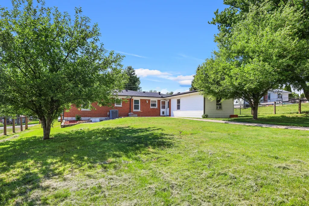 103 Highland View Drive Richmond KY 40475