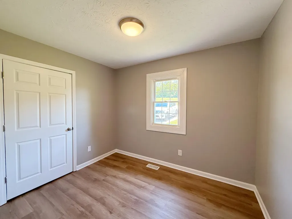 320 Kentucky Avenue Versailles KY 40383