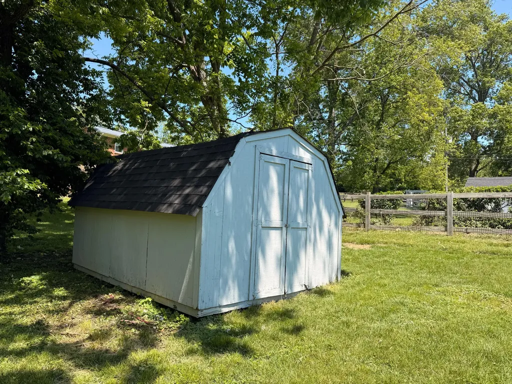 320 Kentucky Avenue Versailles KY 40383