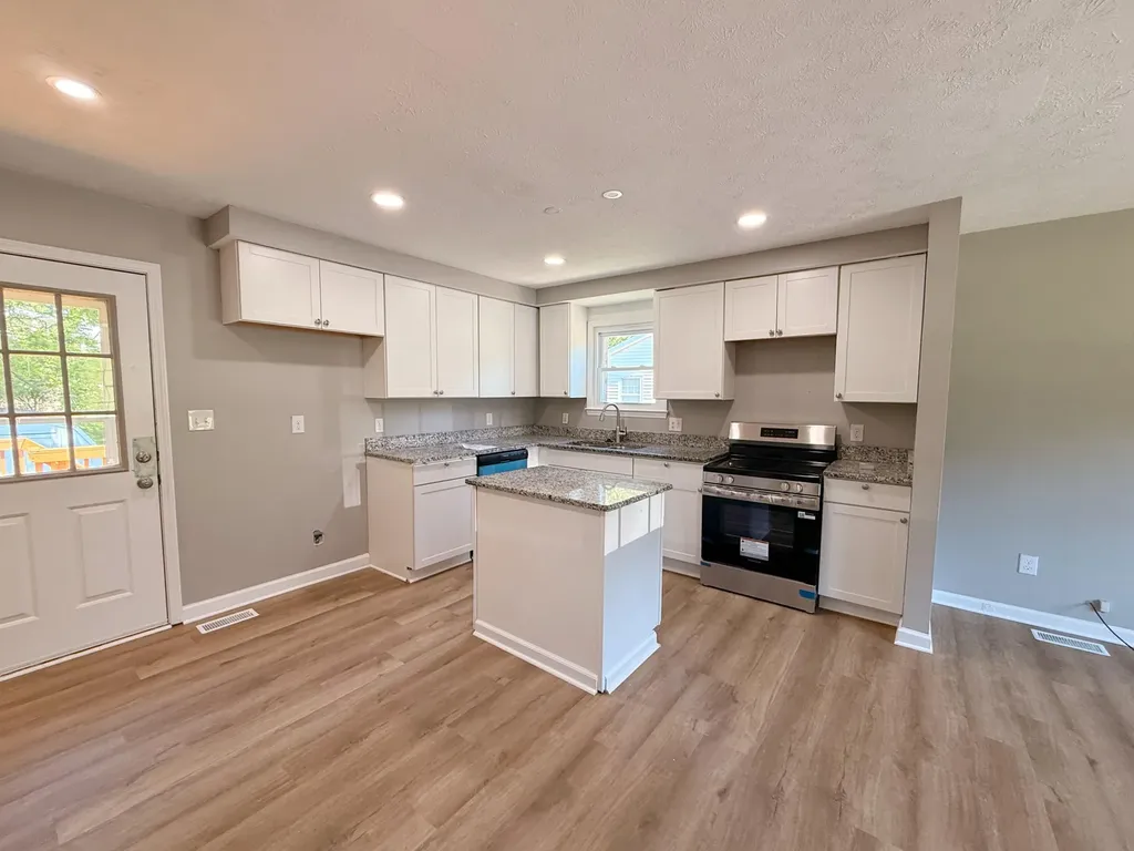 320 Kentucky Avenue Versailles KY 40383
