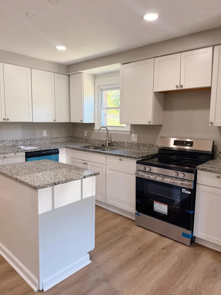 320 Kentucky Avenue Versailles KY 40383