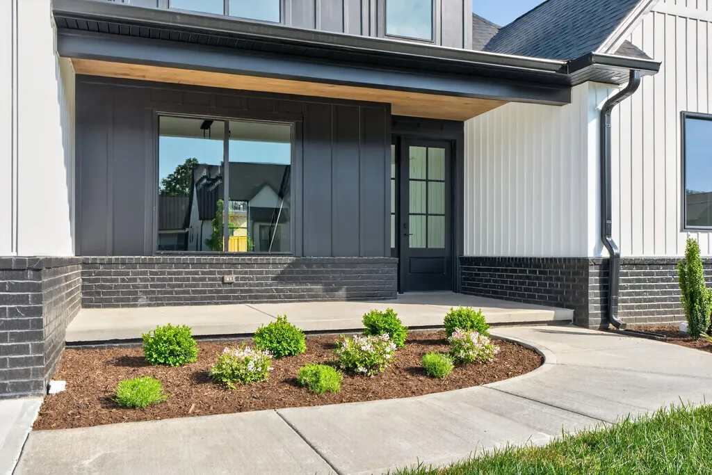 725 Azalea Lane Versailles KY 40383