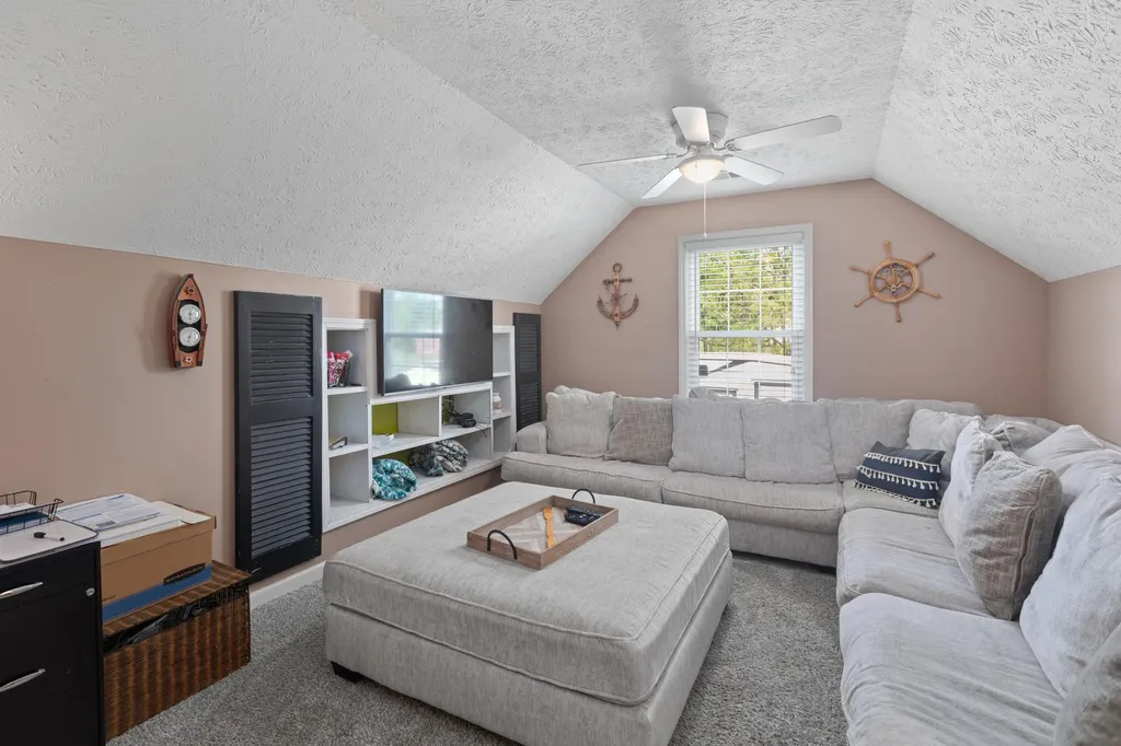 106 Elk Drive Stamping Ground KY 40379
