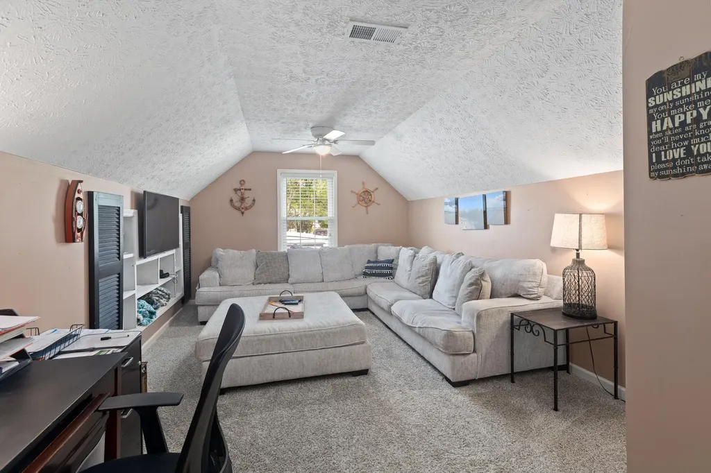 106 Elk Drive Stamping Ground KY 40379