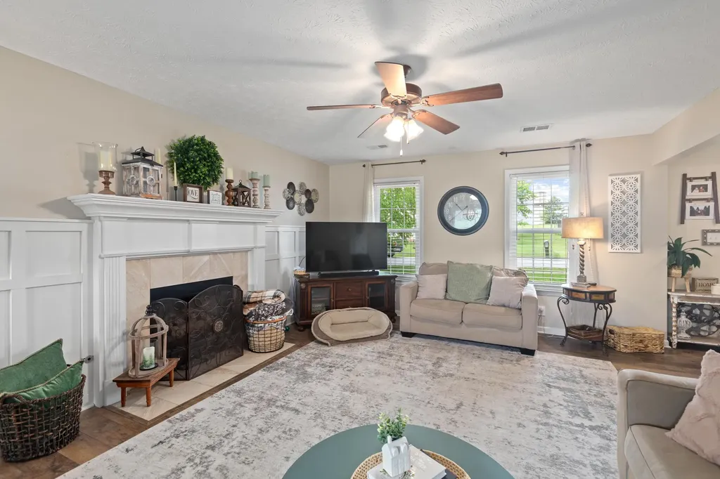 106 Elk Drive Stamping Ground KY 40379