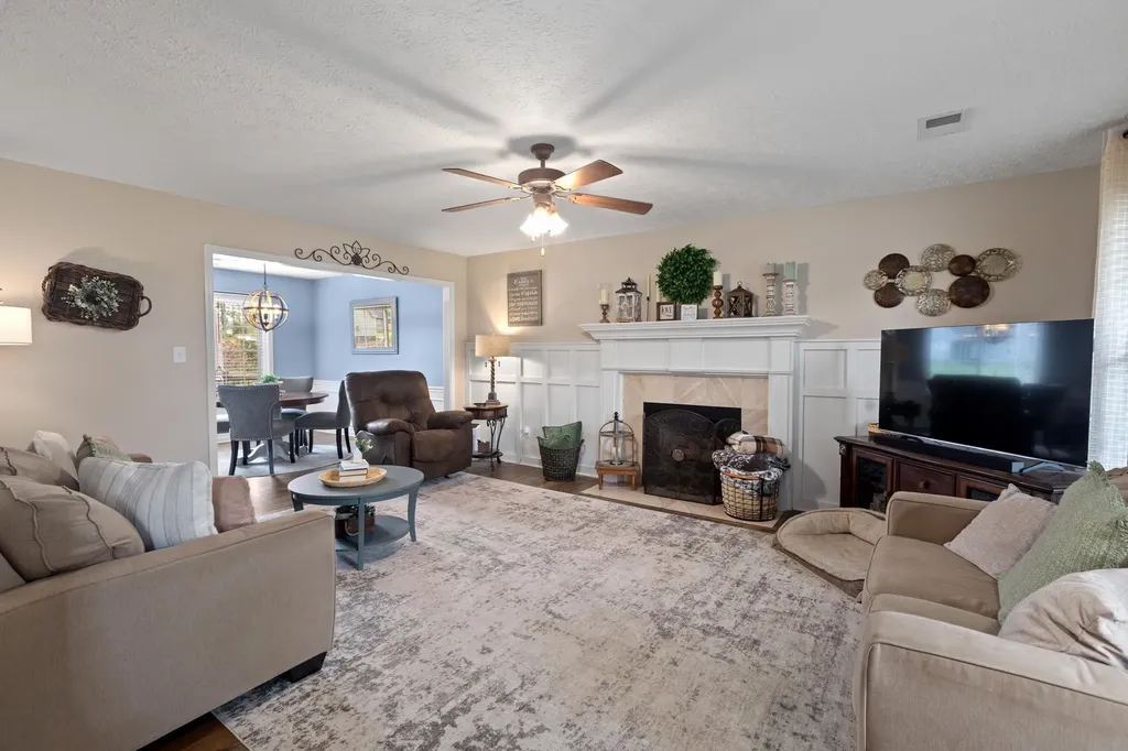 106 Elk Drive Stamping Ground KY 40379