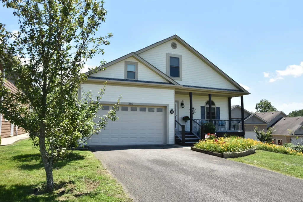 360 Persimmon Way Harrodsburg KY 40330