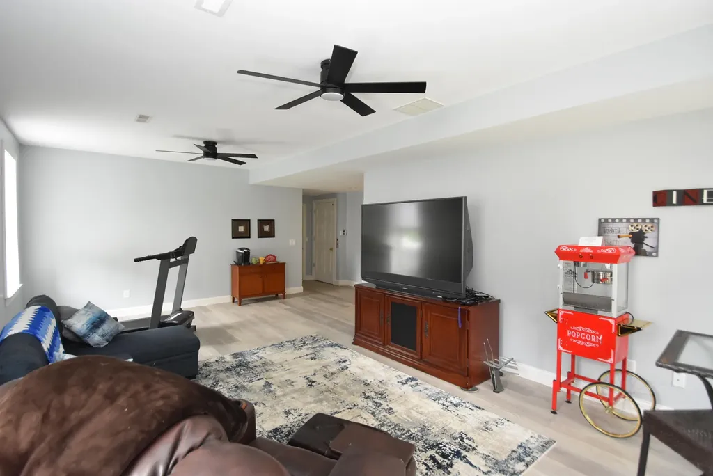 360 Persimmon Way Harrodsburg KY 40330
