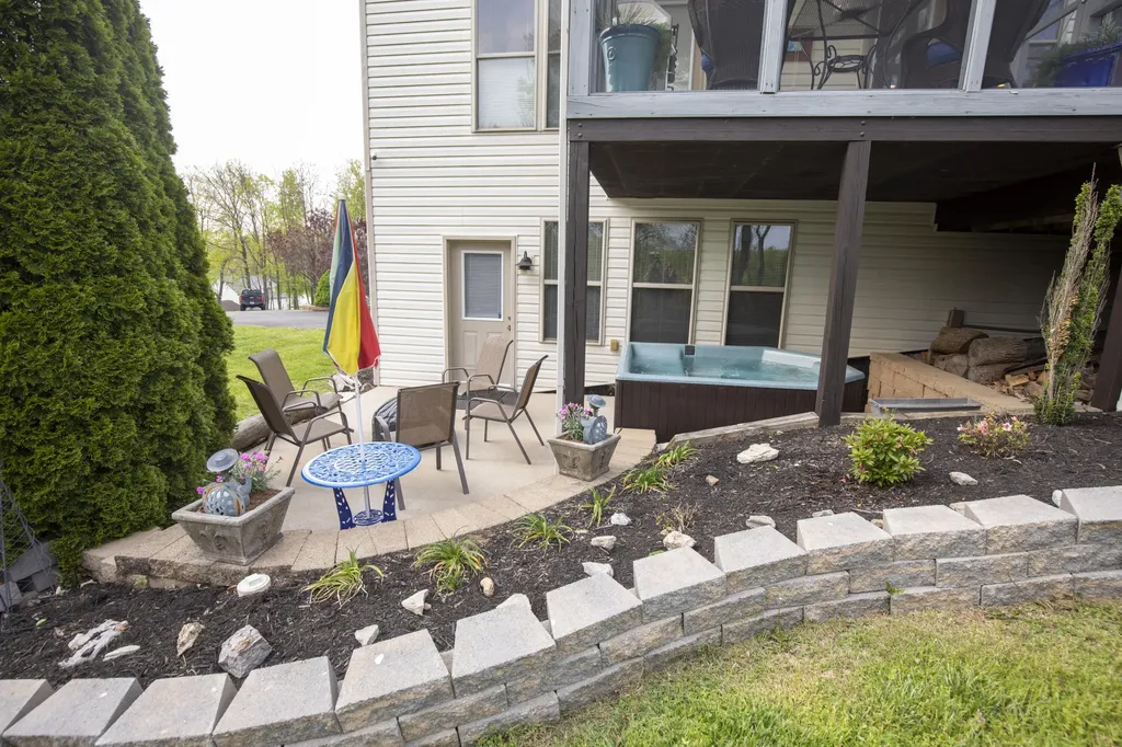 360 Persimmon Way Harrodsburg KY 40330