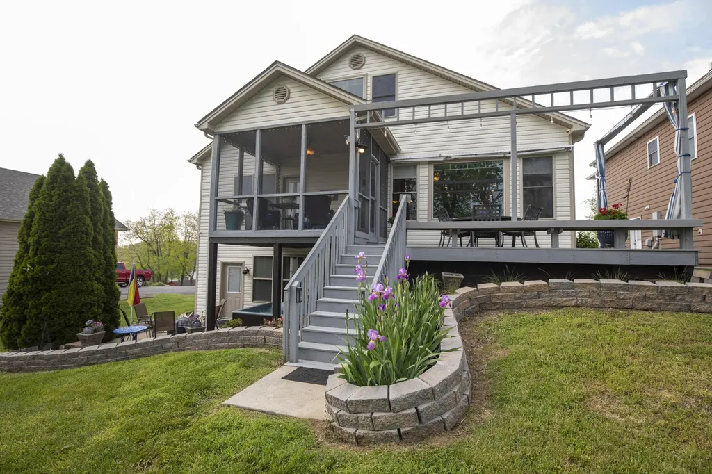360 Persimmon Way Harrodsburg KY 40330