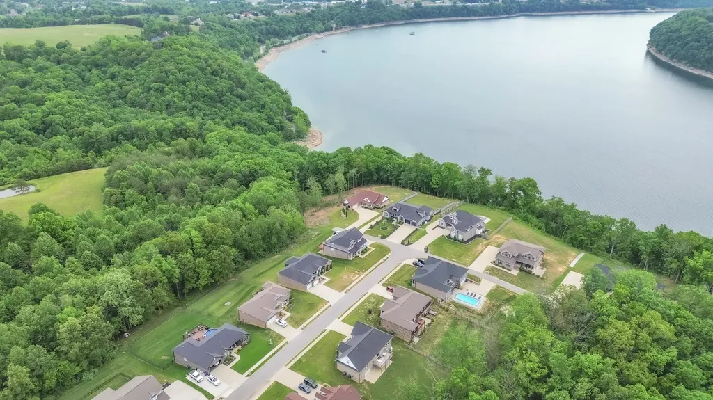 143 Lake Ridge Road Somerset KY 42503