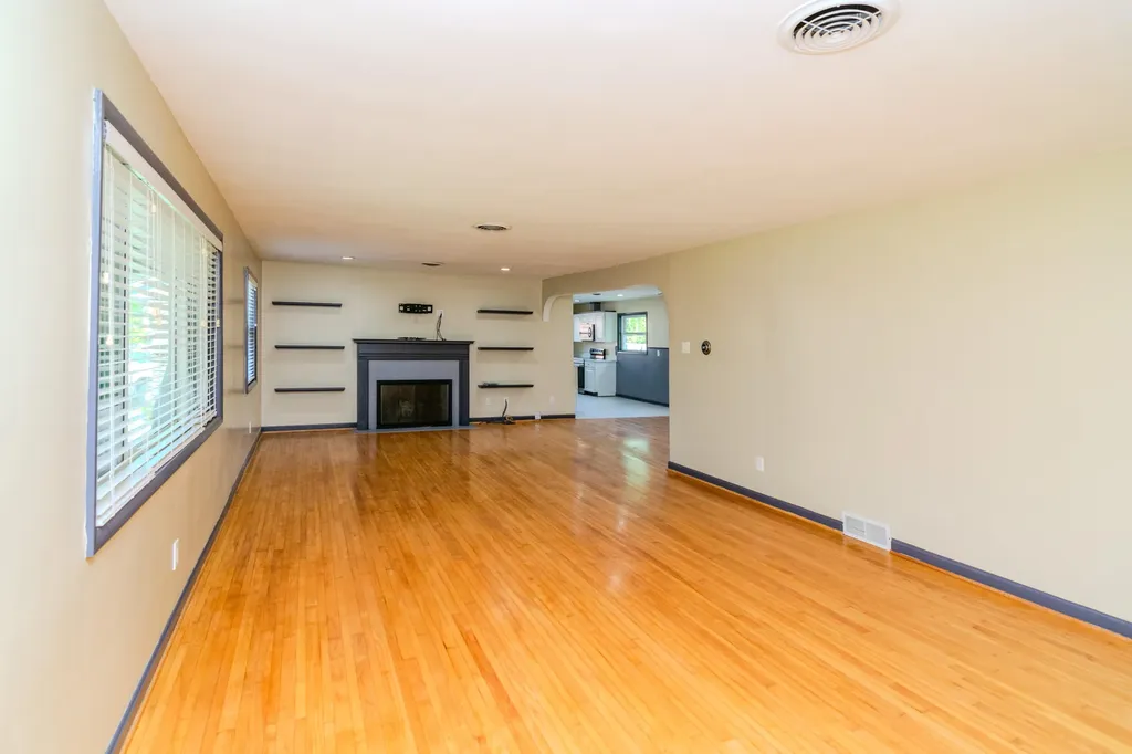 537 Springhill Drive Lexington KY 40503