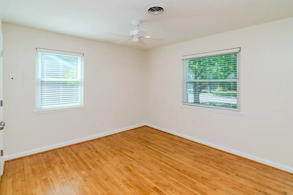 537 Springhill Drive Lexington KY 40503
