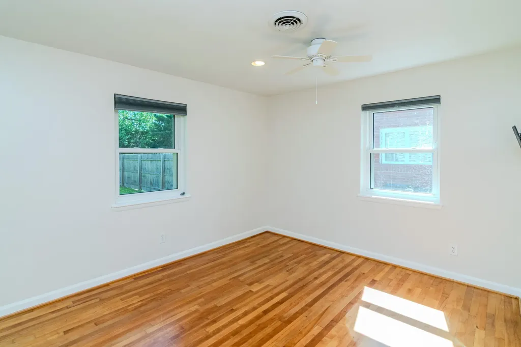 537 Springhill Drive Lexington KY 40503