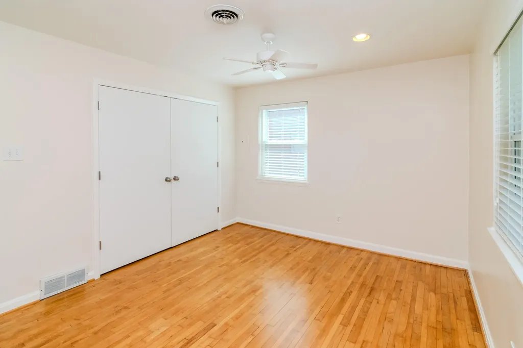 537 Springhill Drive Lexington KY 40503