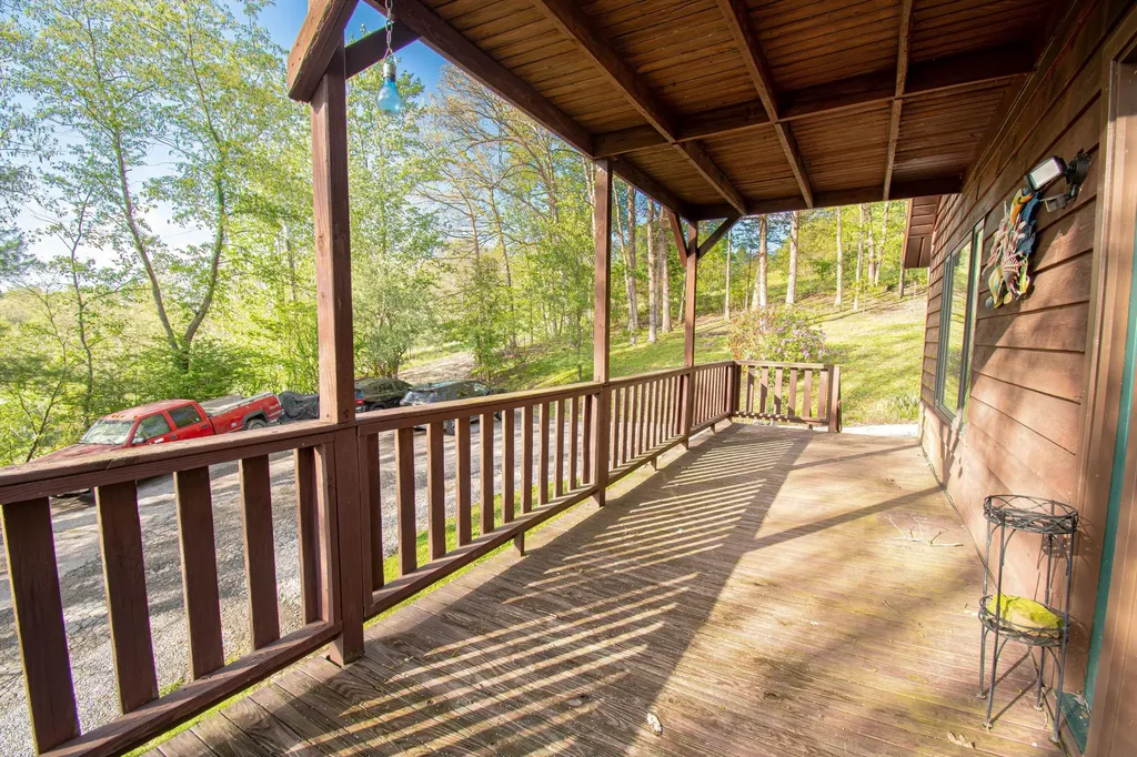129 Douglas Hollow Olive Hill KY 41164