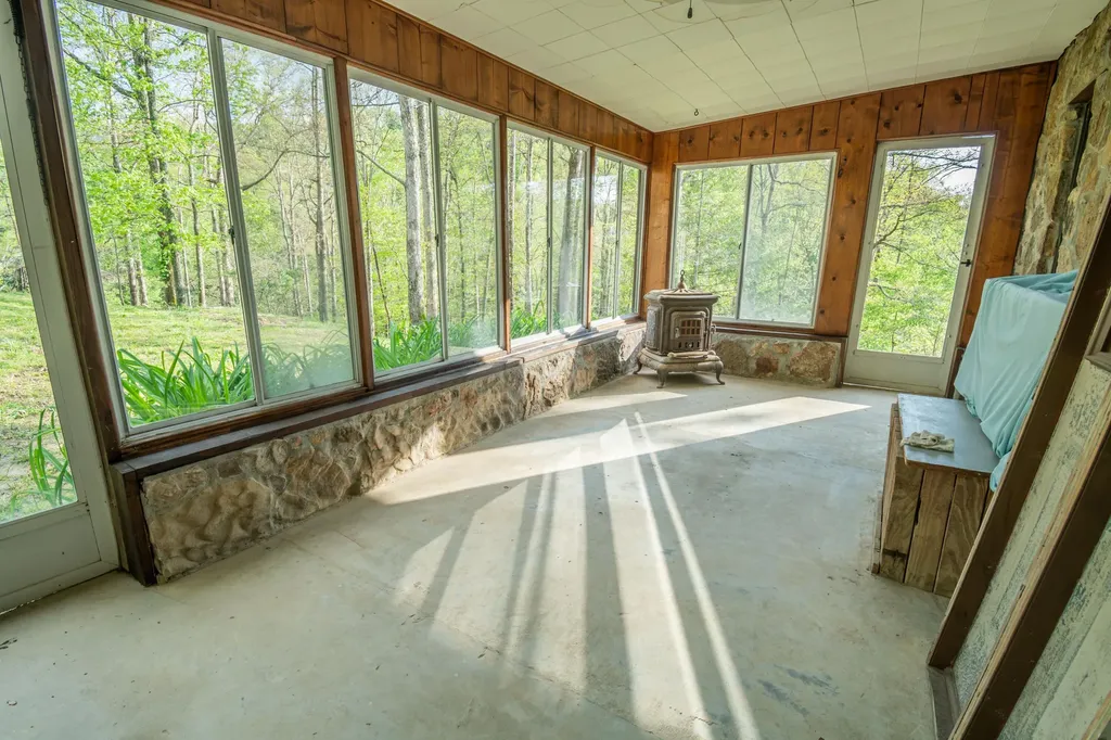 129 Douglas Hollow Olive Hill KY 41164