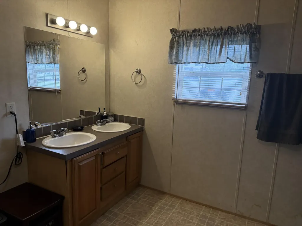 2384 Mcwhorter Road London KY 40741