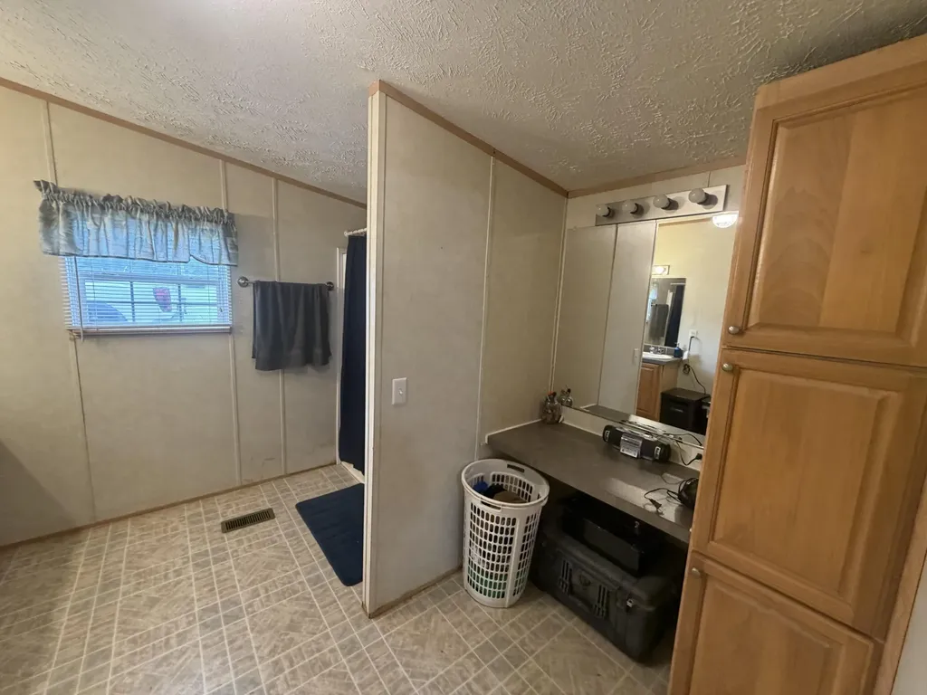2384 Mcwhorter Road London KY 40741