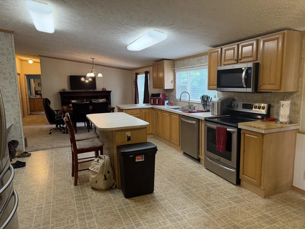 2384 Mcwhorter Road London KY 40741