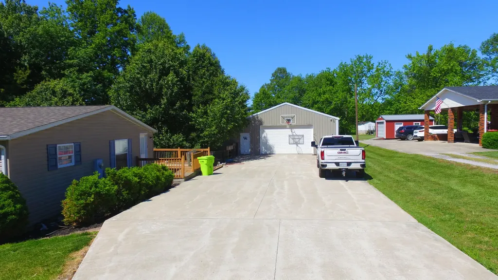 2384 Mcwhorter Road London KY 40741