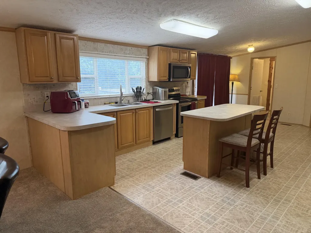 2384 Mcwhorter Road London KY 40741