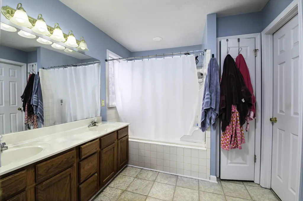 212 Woodfield Way Nicholasville KY 40356