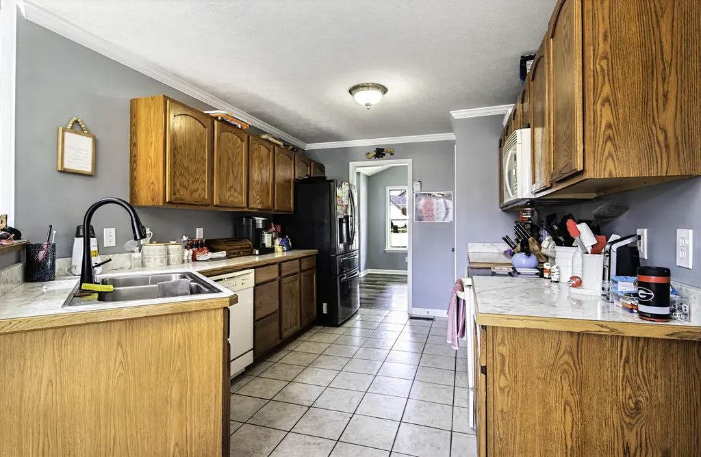 212 Woodfield Way Nicholasville KY 40356